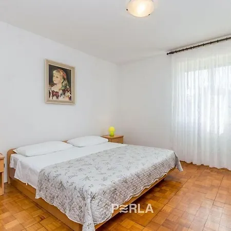 Holiday With Garden And Terrace Holiday home Pula